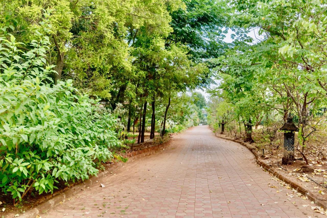 Saffronstays Boulevard Rockhouse - Pool Villa With Amazing Nature Views Lonavala Dış mekan fotoğraf